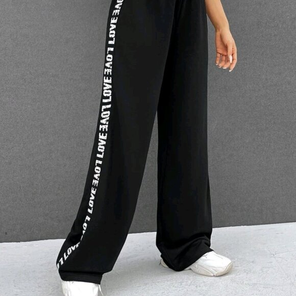 Black pants with white letters - Picture 2 of 4